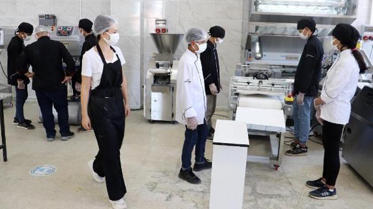 Fırıncı öğrenciler günde 10 bin ekmek üretecek