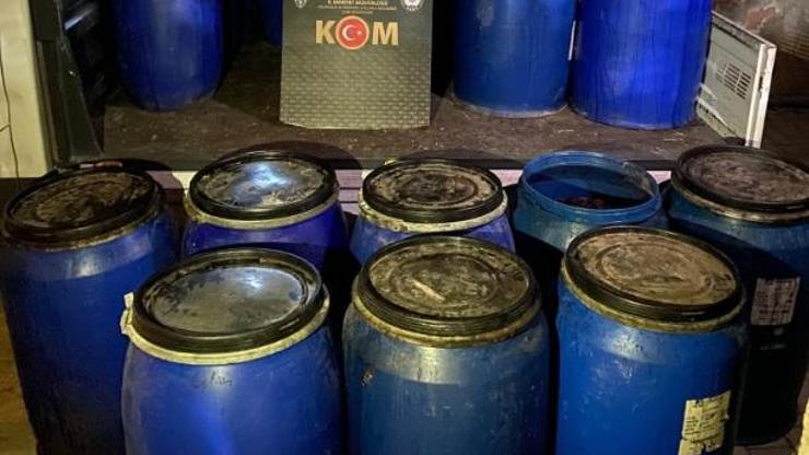Hatay’da 3 ton 640 litre sahte içki ele geçirildi