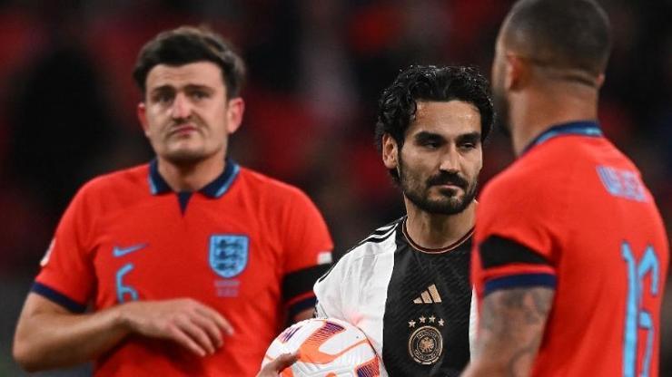 UEFA Uluslar Liginde İngiltere küme düştü