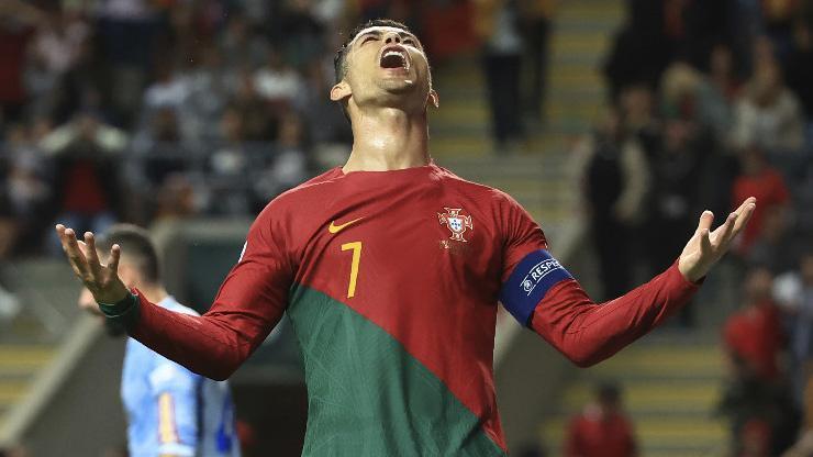 Efsane isimden Ronaldoya futbolu bırak çağrısı