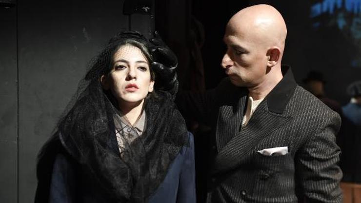Brecht’in Arturo Ui’nin Önlenebilir Yükselişi oyunu 8 Ekim’de sahnede