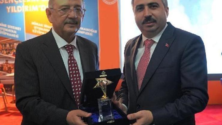 Yıldırım’ın gençlik yatırımlarına 2 ödül