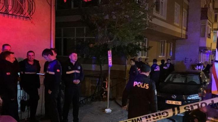 Gaziosmanpaşa’da 4 katlı binada korkutan yangın