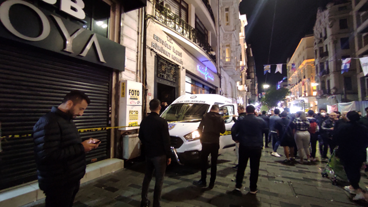İstiklal Caddesindeki Beyoğlu Kaymakamlığında görevli polis intihar girişiminde bulundu