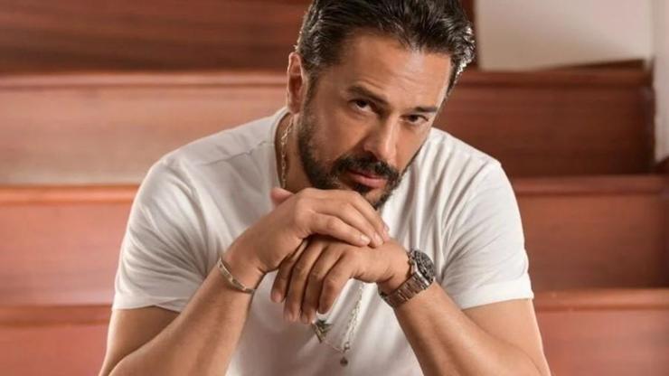Emre Altuğ takipçilerini yıllar öncesine götürdü
