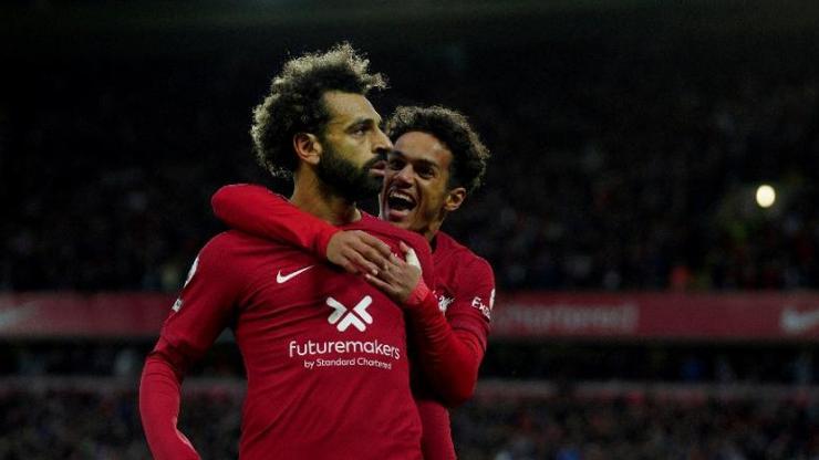 Liverpool favori gösterilen Cityyi Salahla devirdi
