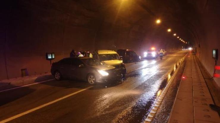 Tünelde zincirleme kaza: 5 yaralı