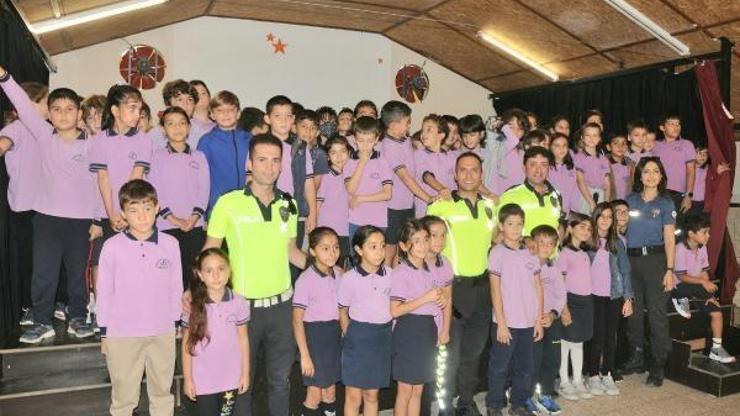 Datçada 80 öğrenci trafik dedektifi oldu