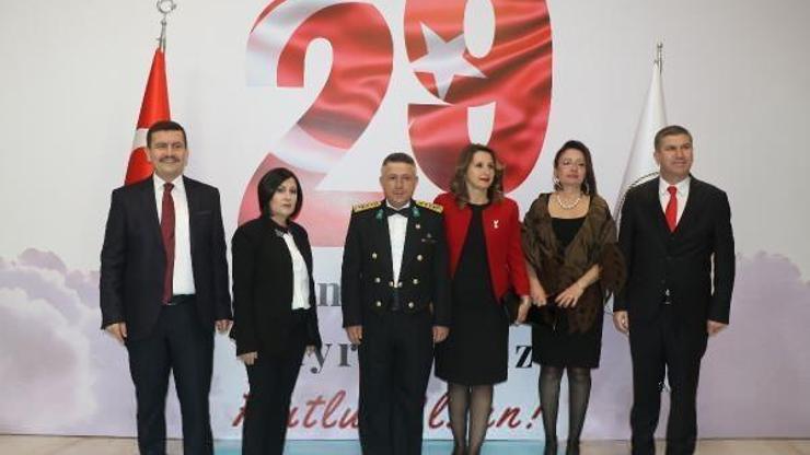 Burdurda Cumhuriyet Bayramı resepsiyonu
