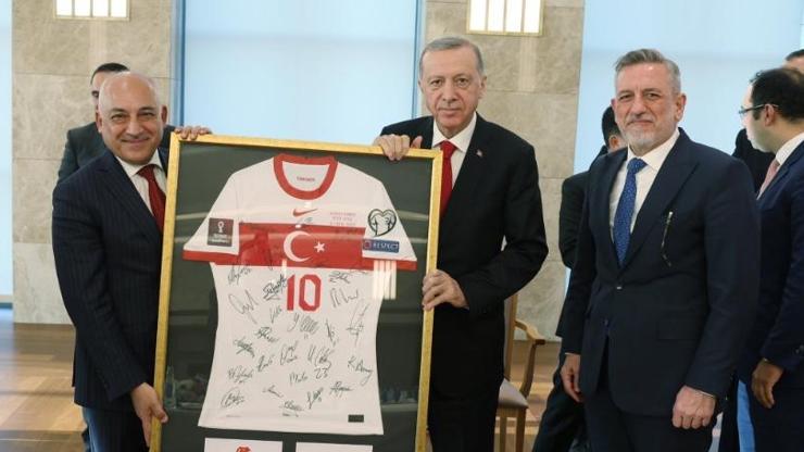 Cumhurbaşkanı Erdoğan, TFF heyetini kabul etti