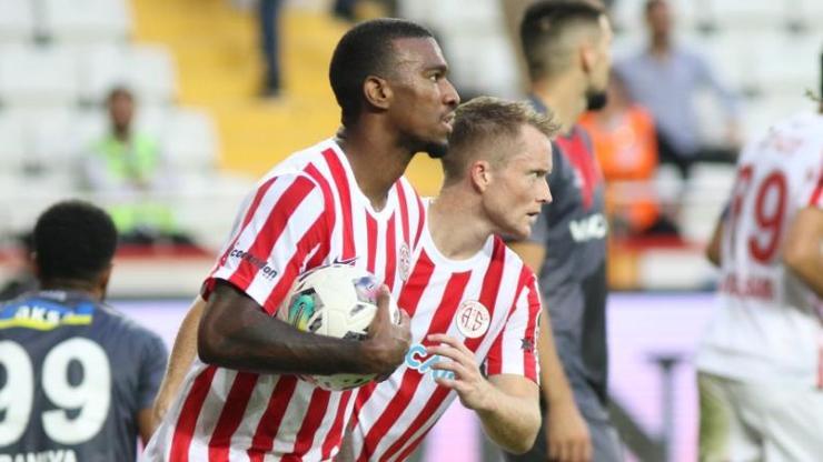 Antalyaspor 2-0dan geri döndü
