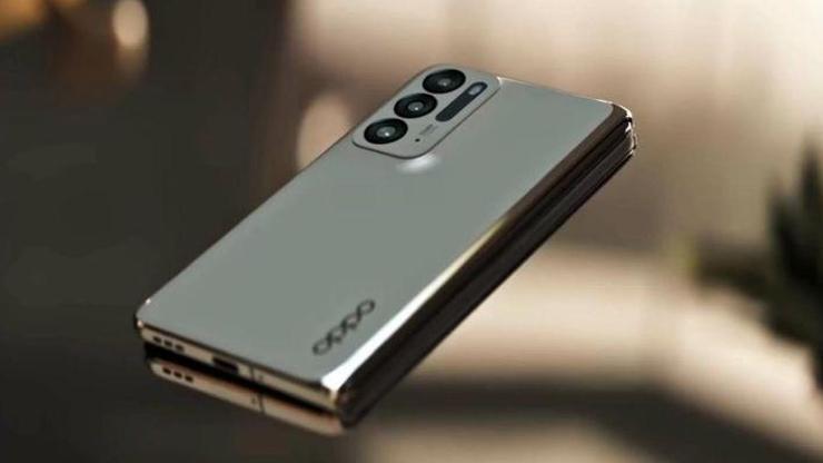İki yeni katlanabilir akıllı telefon piyasaya sürecek