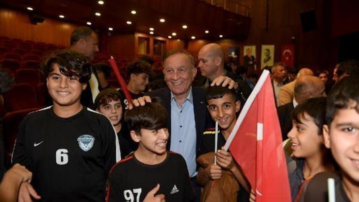 Seyhan’dan amatör futbol kulüplerine 322 bin 500 TL nakdi yardım