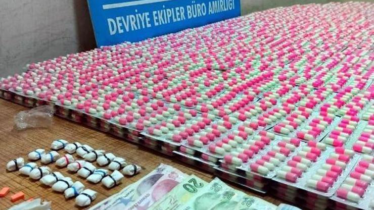 Uyuşturucu ele geçirilen otomobilin sürücüsü gözaltında