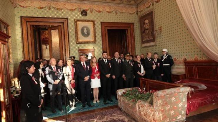 AKDEV, Atatürk’ü Dolmabahçe’de andı