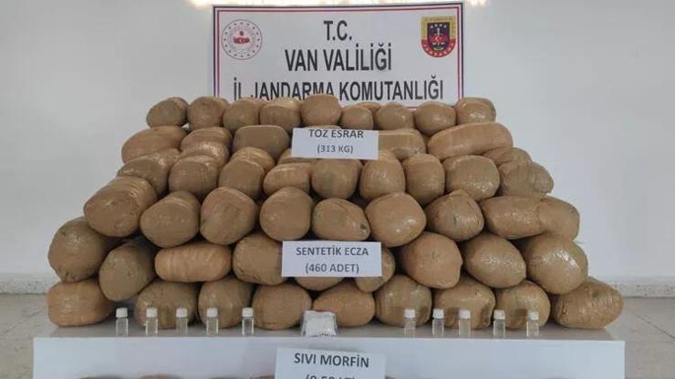 Bakan Soylu duyurdu: Vanda 313 kilogram toz esrar ele geçirildi