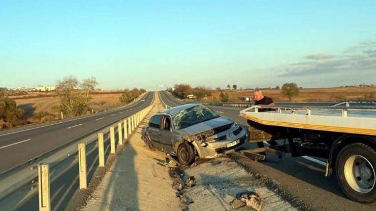 Lastiği patlayan otomobil takla attı: 4 yaralı