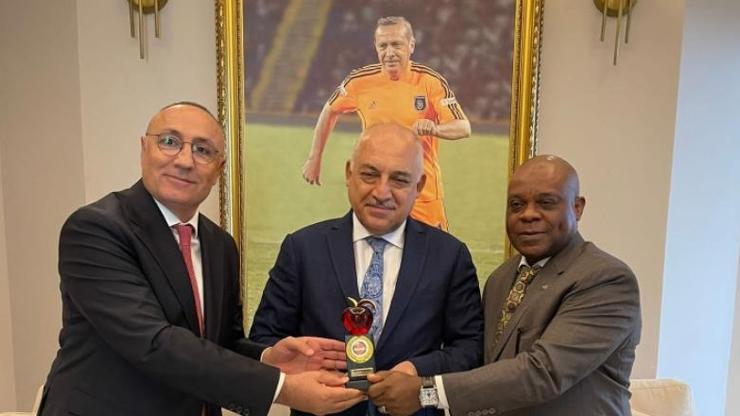 TFF Başkanı Mehmet Büyükekşi, D8 İslam Ülkeleri heyetini ağırladı