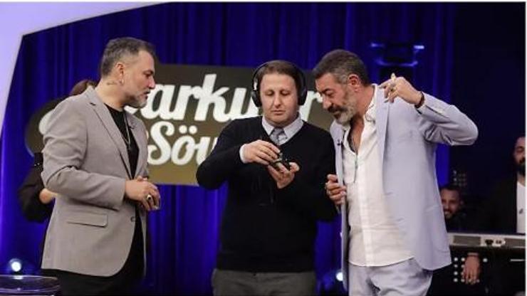 Şarkılar Bizi Söyler’de eğlenceli İlker Ayrık oyunları