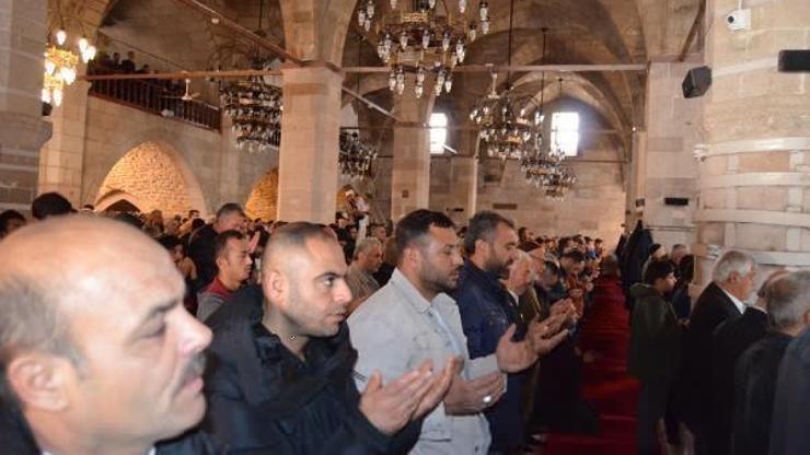 Aksaray´da cuma namazı sonrası yağmur duası