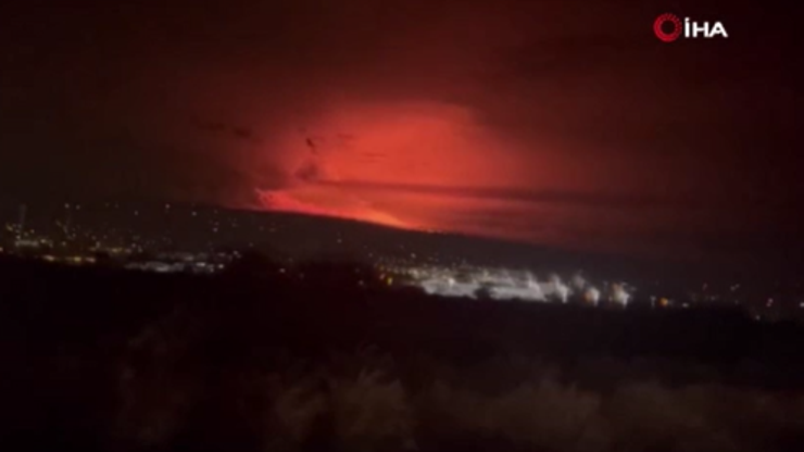 Hawaiideki Mauna Loa Yanardağında patlama