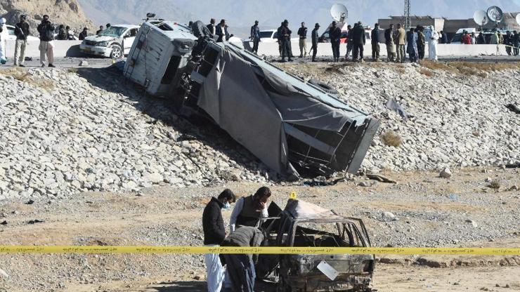 Son dakika... Pakistanda bombalı saldırı: 3 ölü, 28 yaralı