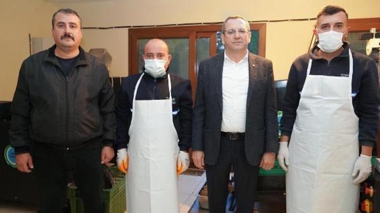 Ayvalık Belediyesi can dostlarının mamasını üretiyor