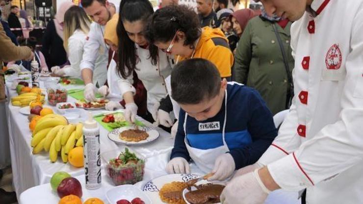 Çankırıda engelli çocuklar, waffle yaptı