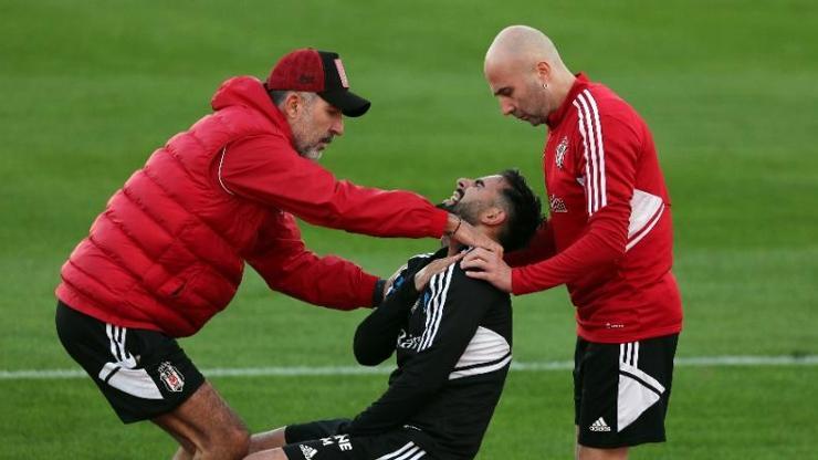 Beşiktaşta Oğuzhan Akgün omzunda yırtık tespit edildi