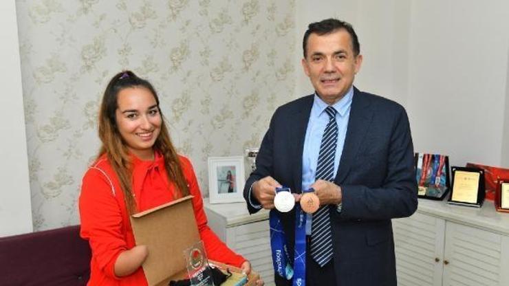 Şampiyona doğum gününde tebrik ziyareti