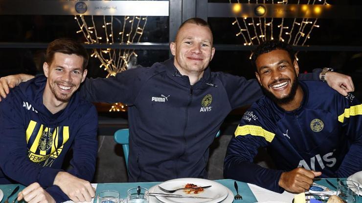 Fenerbahçede futbolcular moral depoladı