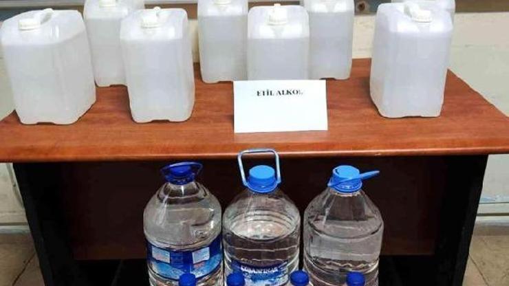 Edirne’de 32 litre etil alkol ve 17 litre sahte içki ele geçirildi