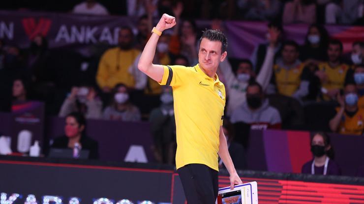 Giovanni Guidetti 3 yıl daha VakıfBank’ta