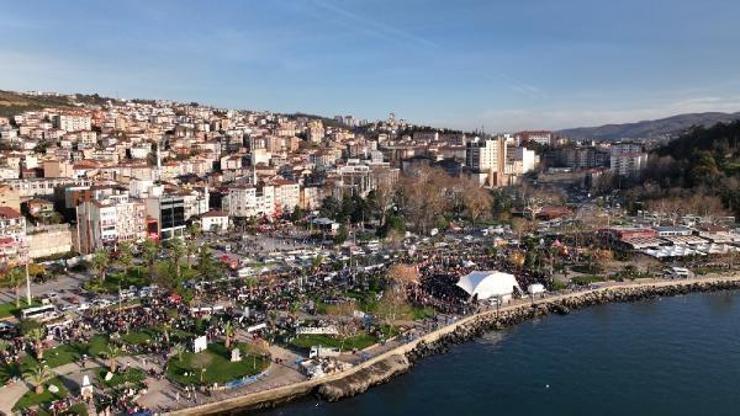 Ereğli’de 2 kilometre mangallı hamsi festivali