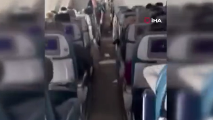 ABDde yolcu uçağı türbülansa girdi: 36 yaralı