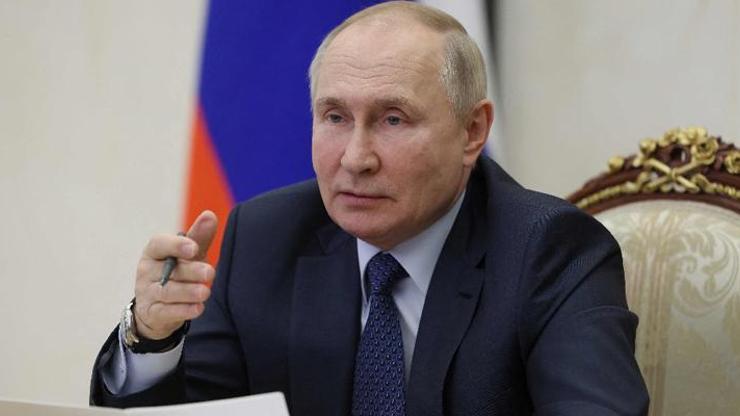 Putin’den Ukraynadaki savaşta başarılı olan Rus askerlerine ücretsiz arsa kararı