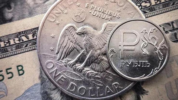Ruble son 8 ayın en düşük değerinde