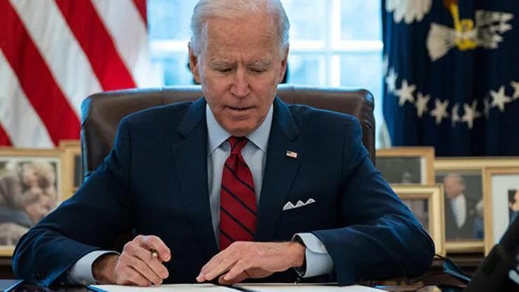 Biden, 1,7 trilyon dolarlık bütçe tasarısını imzaladı