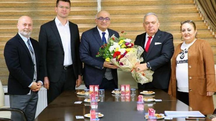 Rektör Prof. Dr. Ahmet Ataçtan Turgutlu Ticaret ve Sanayi Odasına ziyaret