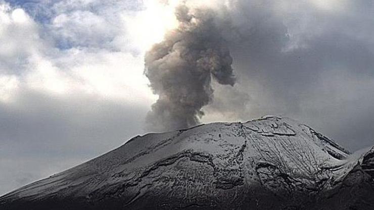 Popocatepetl Yanardağı’nda son 1 ay içinde 35 patlama