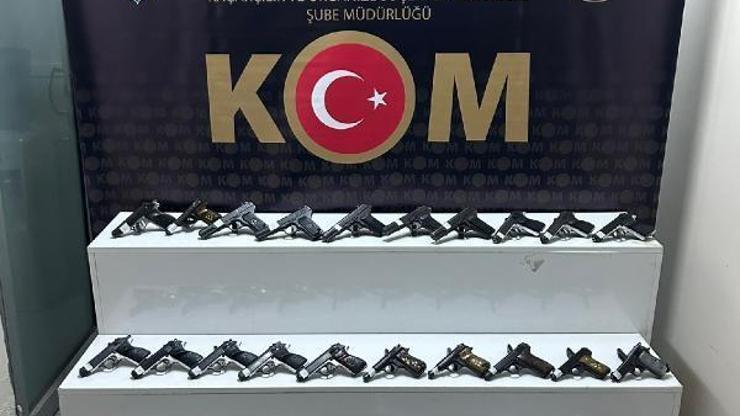 Hatay’da 30 ruhsatsız tabanca ele geçirildi