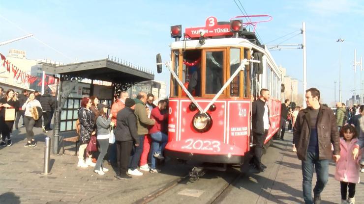 Taksimde yılbaşı hazırlıkları