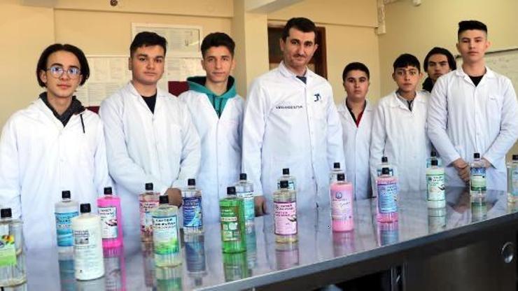 Pandemiyle dezenfektan üretimine başlayan meslek lisesi öğrencileri, 15 milyon ciroya ulaştı