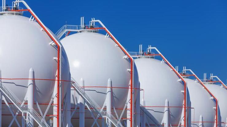 ABD, dünyanın en büyük LNG ihracatçısı olarak Katarı yakaladı