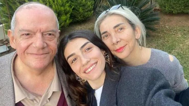 Hazar Ergüçlü yeni yıla ailesiyle girdi