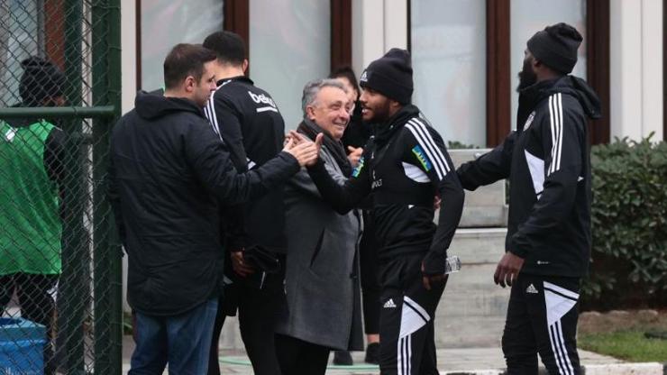 Beşiktaş idmanında Ahmet Nur Çebi sürprizi