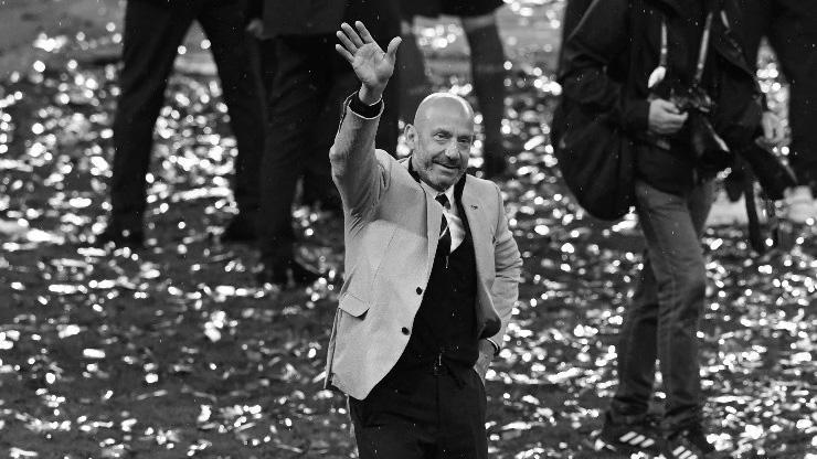 İtalya futbolunun efsane ismi Gianluca Vialli vefat etti