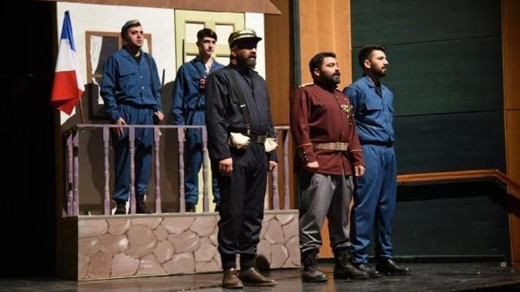 7 Ocak Destanı konulu tiyatro oyunu, duygulandırdı