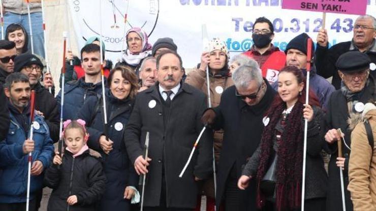 Görme engelliler farkındalık için yürüdü