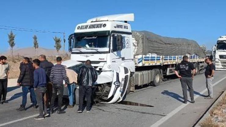TIRla otomobil çarpıştı: 1 ölü
